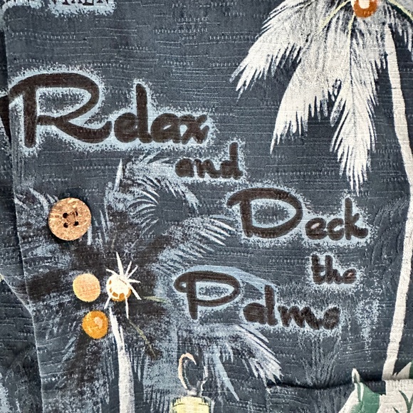 Tommy Bahama Christmas shirt - Picture 9 of 11